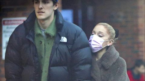 Ariana Grande y Dalton Gomez