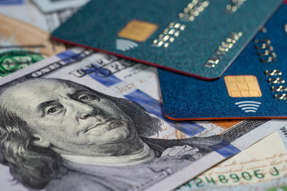 El 35% de estadounidenses ha agotado sus tarjetas de crédito al máximo en los últimos años: encuesta