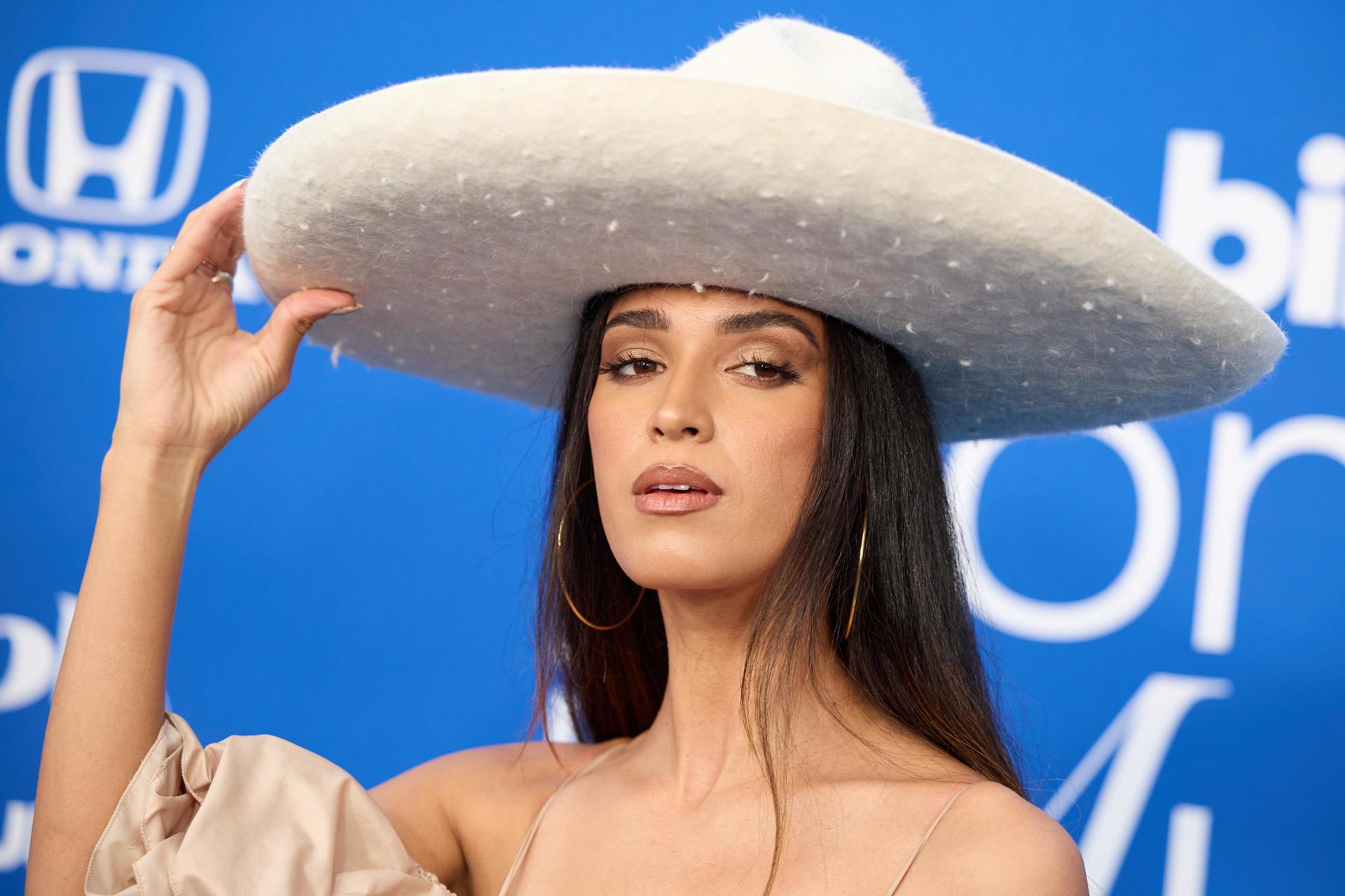 La Actriz estadounidense Moriah Smallbone llega a los Premios Billboard Women in Music 2024 en el Teatro YouTube en Los Ángeles.