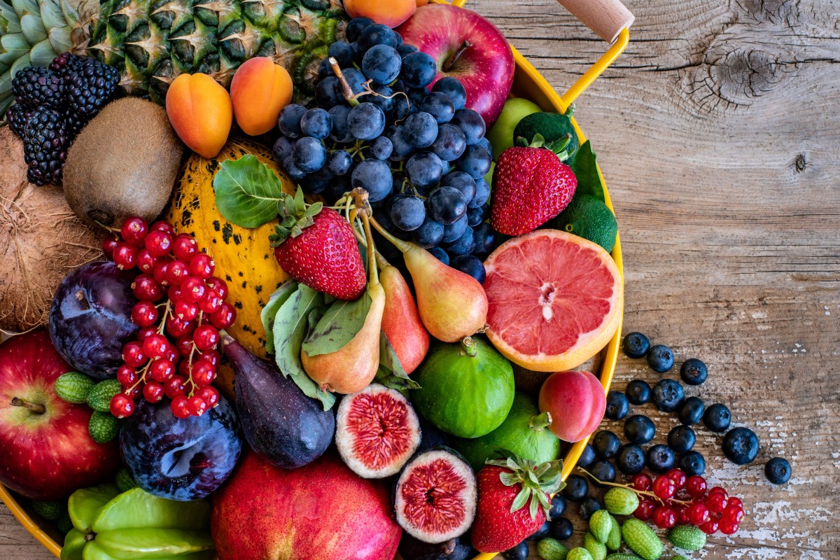 6 frutas que pueden ayudar mejorar la circulación y reducir várices