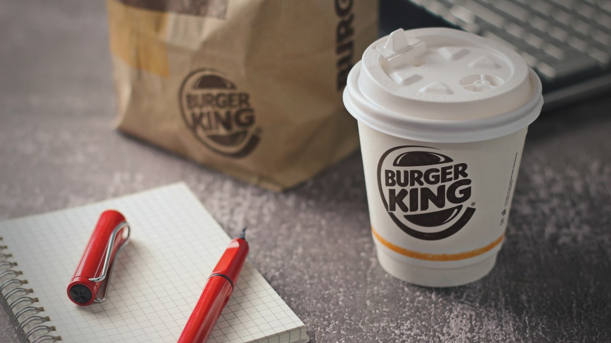 Descubre las nuevas ofertas de desayuno por $5 dólares de Burger King y más