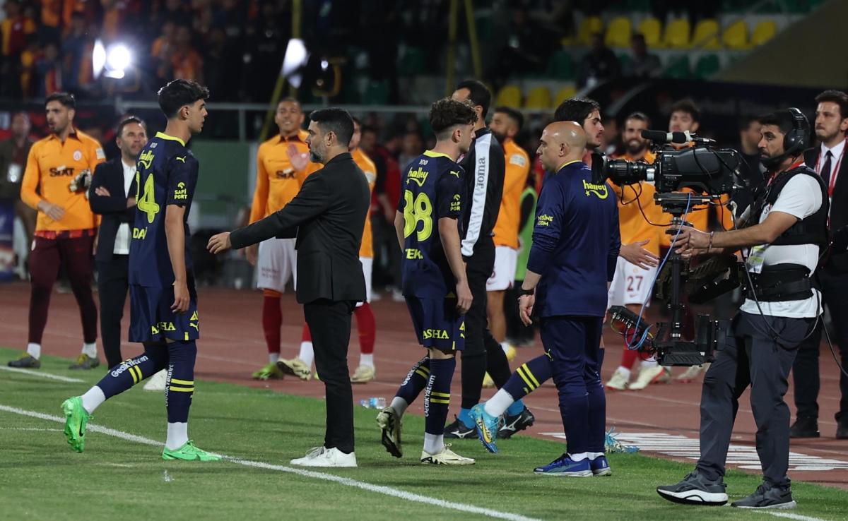 Insólito: Fenerbahce disputa final de Copa de Turquía con plantilla Sub-19 y abandona el campo al minuto 1′