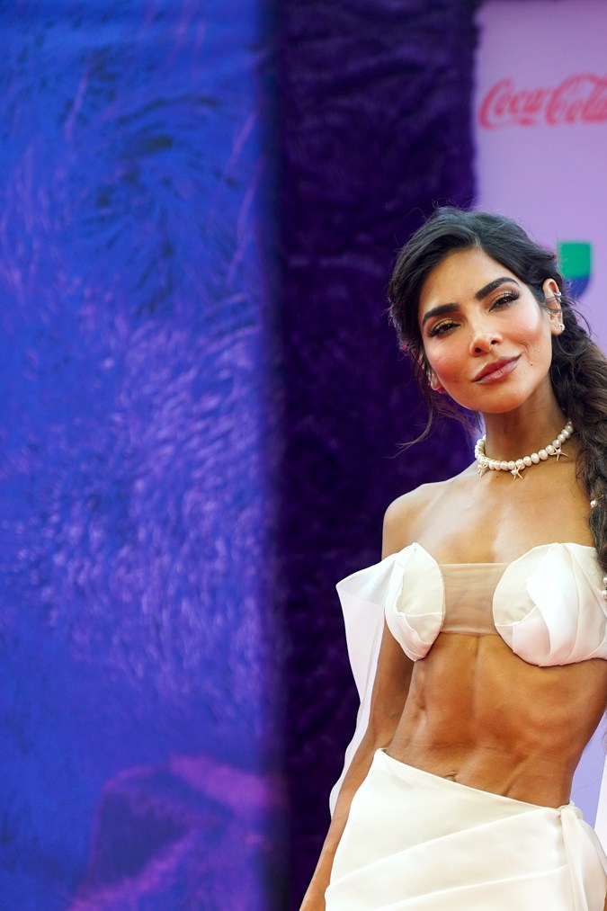 Alejandra Espinoza recibe muchos comentarios en su contra cuando muestra su esbelta figura.