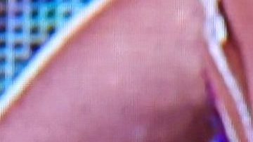 Taylor Swift actuando en un show.