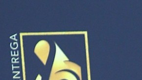 Raúl de Molina junto a su esposa Millie.