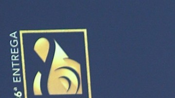 Raúl de Molina junto a su esposa Millie.