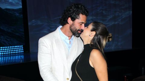 Matías Novoa junto a su esposa Michelle Renaud.