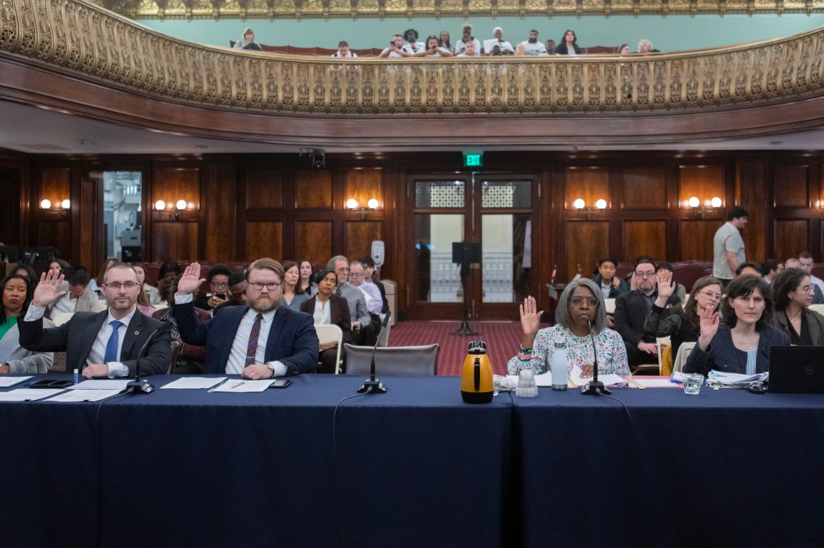 NY se toma en serio la ideación suicida de los jóvenes: Abren 16 clínicas de salud mental en escuelas públicas de la Gran Manzana