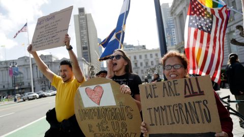 Foto referencial de bienvenida a inmigrantes.