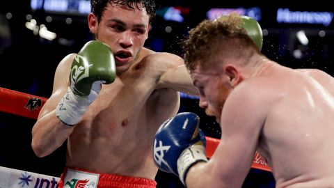 Julio César Chávez Jr. en su pelea ante Canelo Álvarez en 2017.