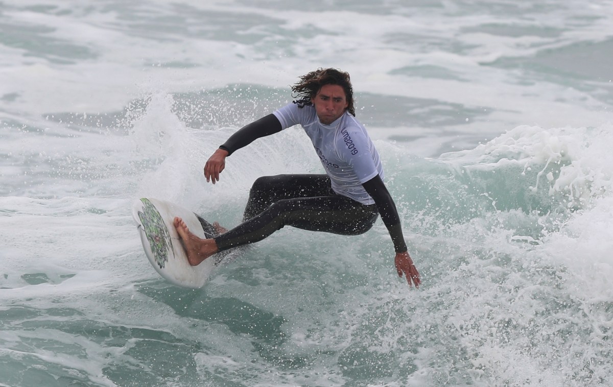 Surfista Bryan Pérez es el segundo clasificado de El Salvador a los Juegos Olímpicos París 2024
