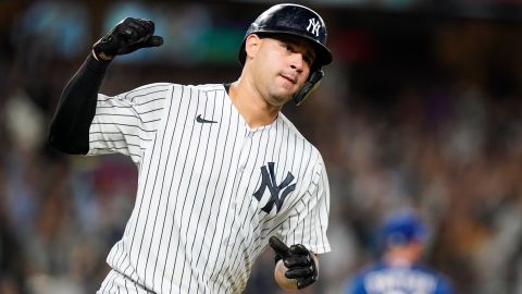Gary Sánchez luego de conectar un jonrón ante Texas Rangers en 2021.