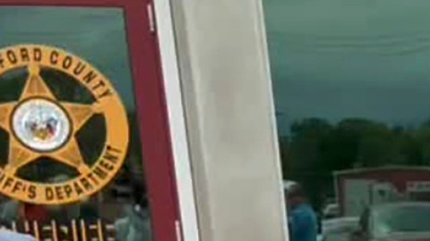 Randal Worcester sale del Centro de Justicia del Condado de Crawford en Van Buren, Arkansas, el 22 de agosto de 2022.