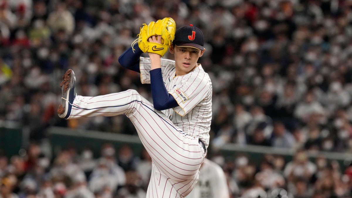 Yankees y Mets ponen el ojo sobre Roki Sasaki, lanzador estrella que deslumbra en el béisbol japonés