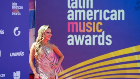 Grandes estrellas de la música latina han elegido el escenario de los Latin AMAs para realizar estrenos mundiales, presentar premieres televisivas y colaboraciones nunca vistas