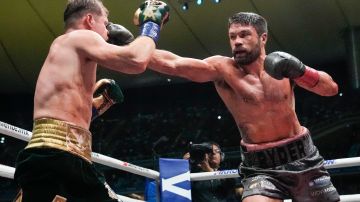 El boxeador británico ofreció su punto de vista sobre el posible ganador del combate entre Álvarez y Munguía.