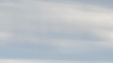 "Si los republicanos quieren ponerle su nombre a algo, les sugeriría que busquen una prisión federal”, escribió primero el representante Gerry Connolly.