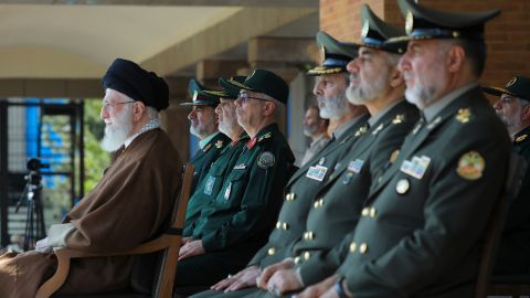 Las autoridades iraníes están subiendo el tono de sus amenazas con las advertencias de que responderán en “segundos”.