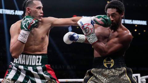 El padre del peleador mexicano desea que su hijo se enfrente al Canelo Álvarez.