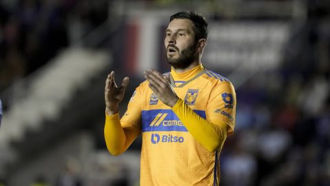 Sanción ejemplar: Vetan de por vida a dos fanáticos por lo sucedido en el Clásico Regio