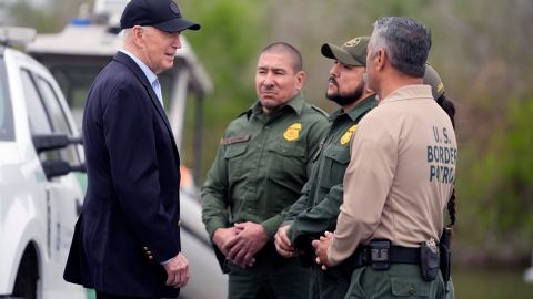 El presidente Biden ha enfrentado críticas de republicanos por la situación en la frontera.