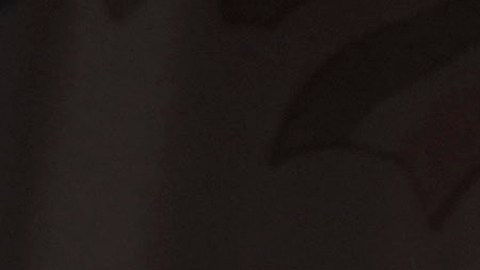 Canelo Álvarez habla al público durante la rueda de prensa de su combate ante Jaime Munguía.