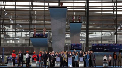 Clavadista sufrió aparatosa caída en la apertura oficial del Centro Acuático en París 2024 [Video]