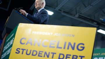 Joe Biden y condonación préstamos estudiantiles