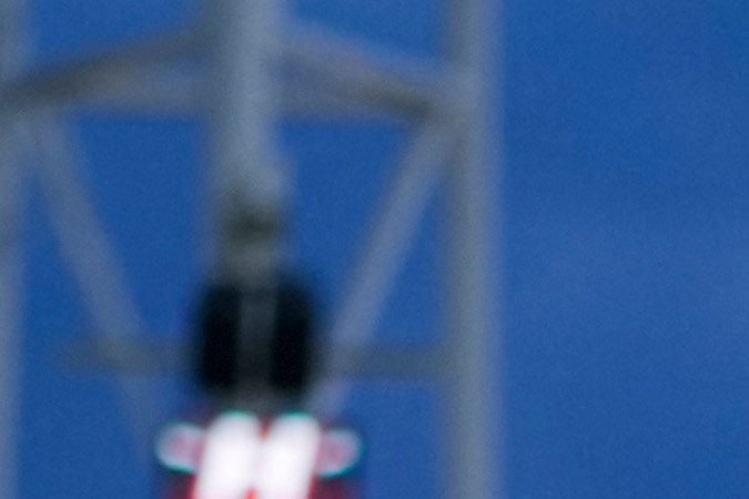 Elly De La Cruz corriendo las bases tras su jonrón.