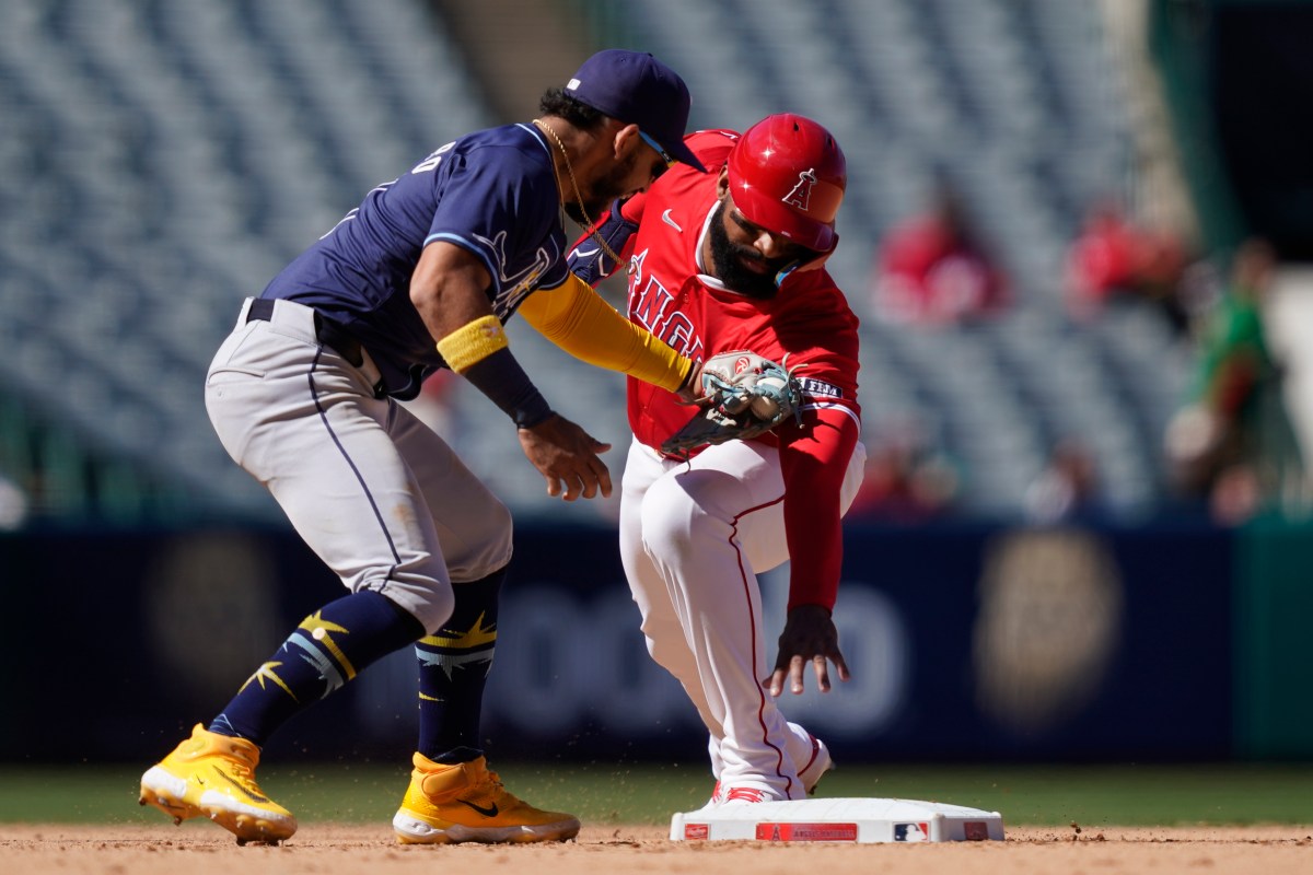 “Esperemos que eso nunca vuelva a suceder”: El infantil error de Jo Adell que avergonzó al manager de los Angels (Video)