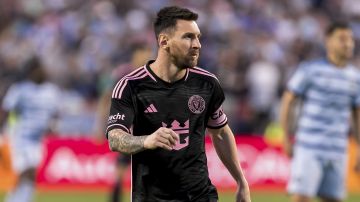 Messi montó su show con un golazo ante 72,610 fanáticos en el Arrowhead Stadium [Video]