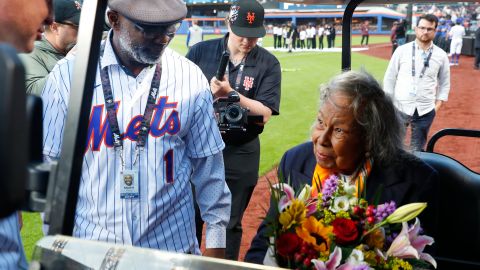 Rachel Robinson dijo presente en el Citi Field en celebración del Día de Jackie Robinson [Video]