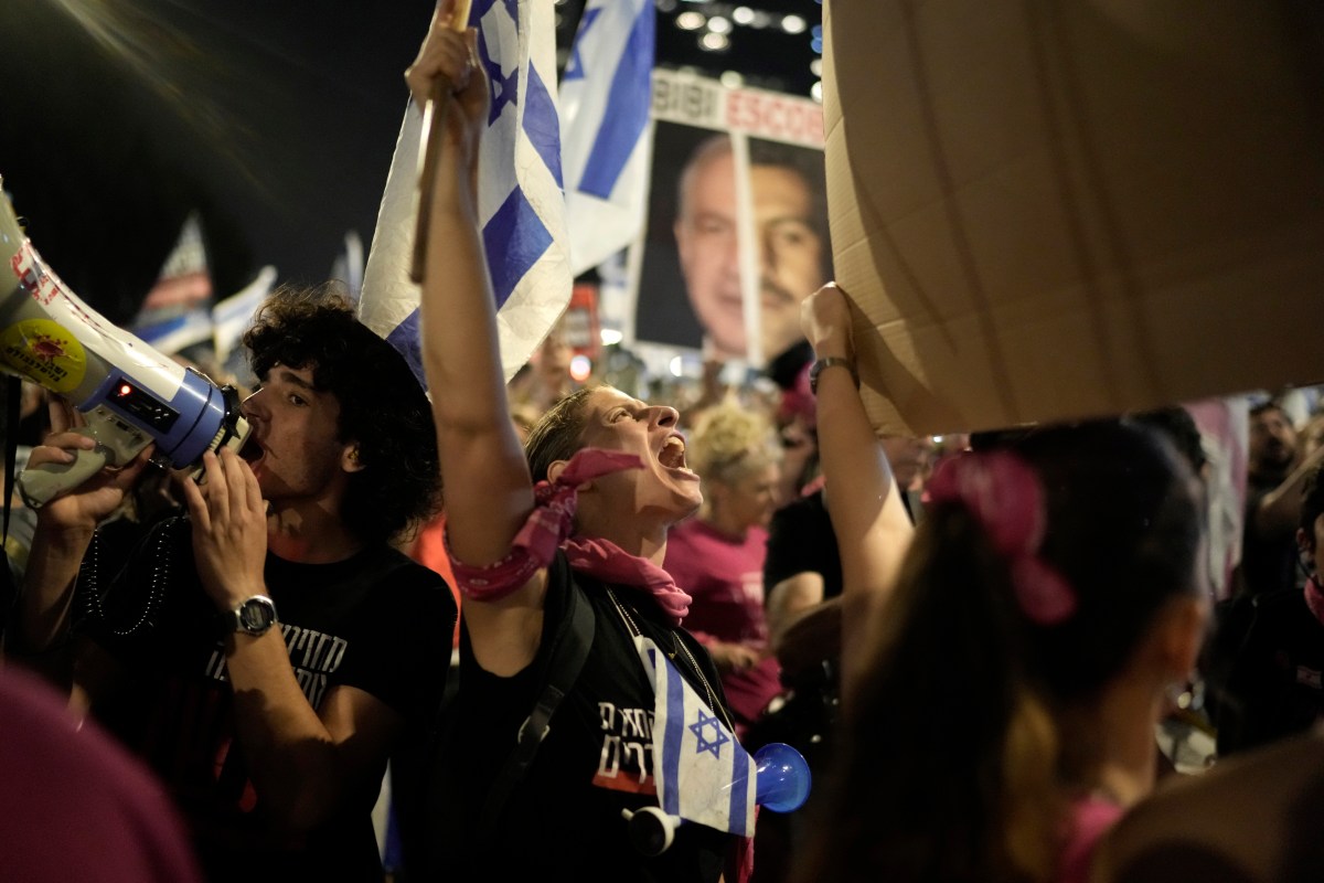 Miles de israelíes vuelven a protestar contra el primer ministro Benjamín Netanyahu y exigen elecciones