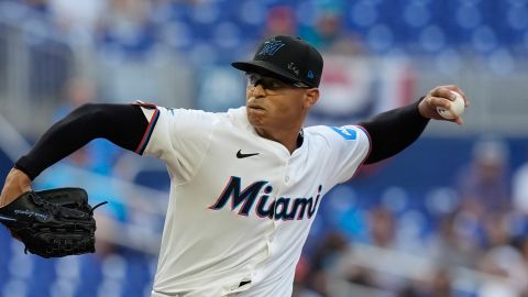 Venezolano Jesús Luzardo no realizará su próxima salida con Marlins por dolores en el codo