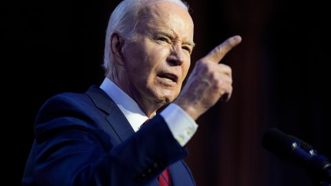 Tras su discurso, en un evento menos formal, Biden dijo que Florida sigue estando "en juego" en las elecciones de noviembre.