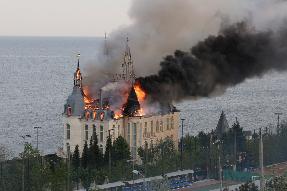 Rusia usó munición de racimo en su ataque cerca del ‘castillo de Harry Potter’ en Odesa