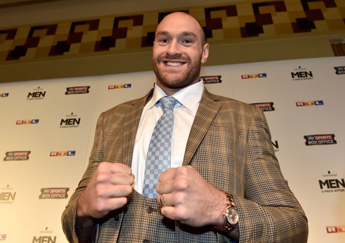 Tyson Fury irá por el campeonato indiscutido ante Fury.