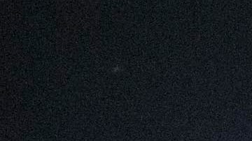 Juan Manuel Márquez posa con su cinturón de campeón tras vencer a Mike Alvarado en 2014.