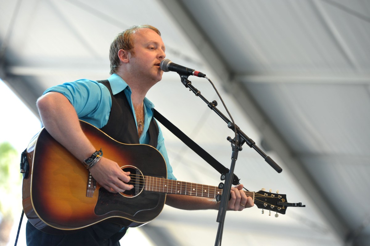 Hijos de John Lennon y Paul McCartney lanzan “Primrose Hill”, su primer tema juntos