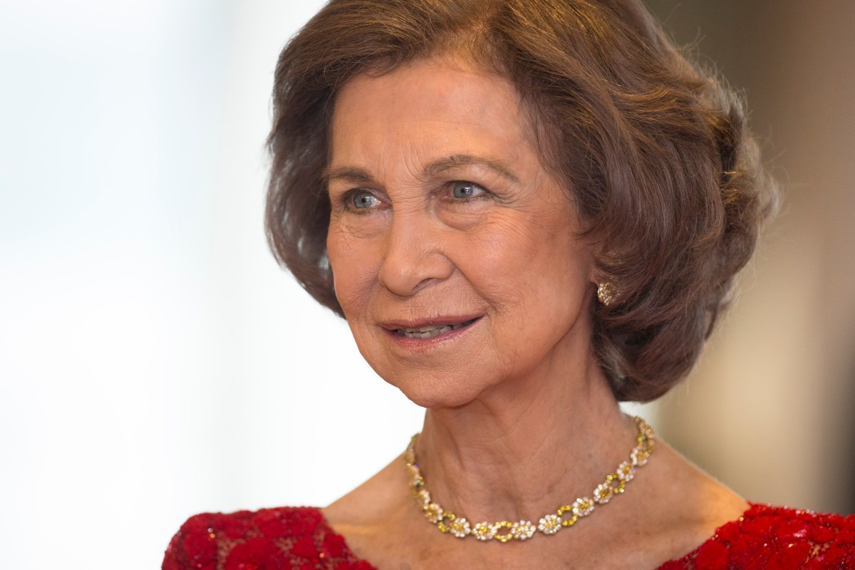Dan de alta a la reina Sofía tras cuatro días hospitalizada por una infección en vías urinarias