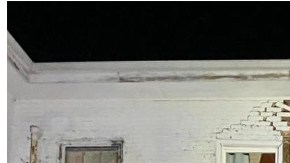 Los bomberos y rescatistas desconectaron cables y tuberías para evitar un accidente más severo. Las dos personas que estaban dentro del domicilio lograron salir a tiempo y sin heridas