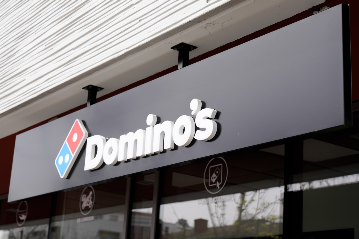 Domino’s lanza la pizza estilo New York. ¿Cómo es y cuánto cuesta?