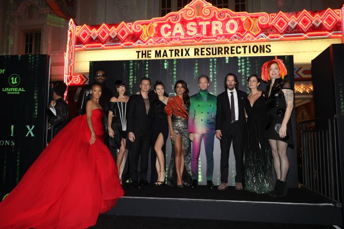 Elenco de Matrix posando.