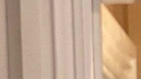 Jennifer López posando.