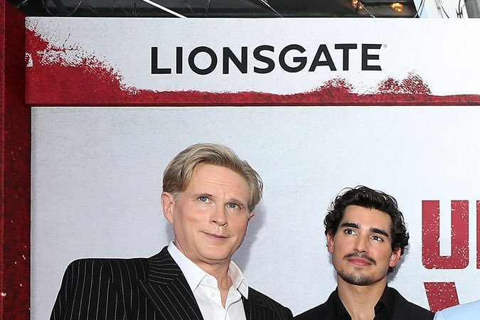 Eiza González posando.