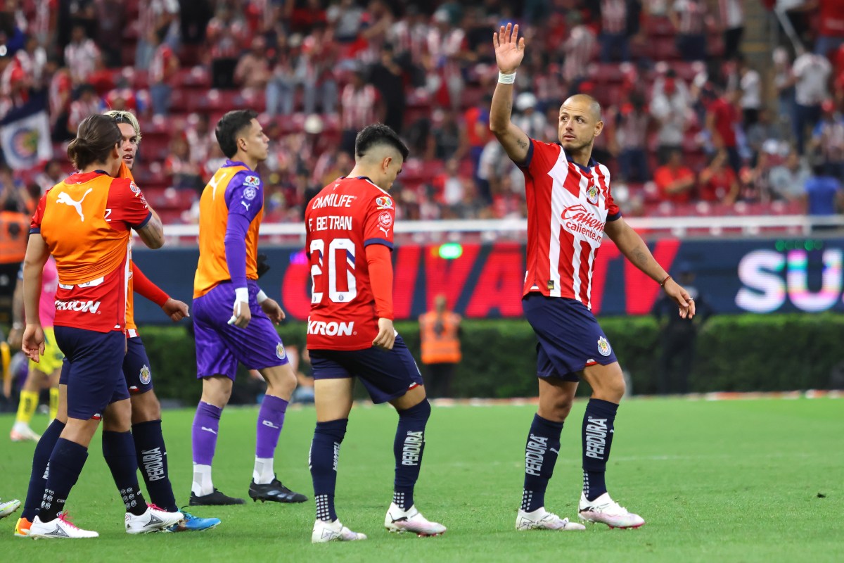 Problemas para Chivas: Chicharito Hernández es baja para el duelo ante Pachuca