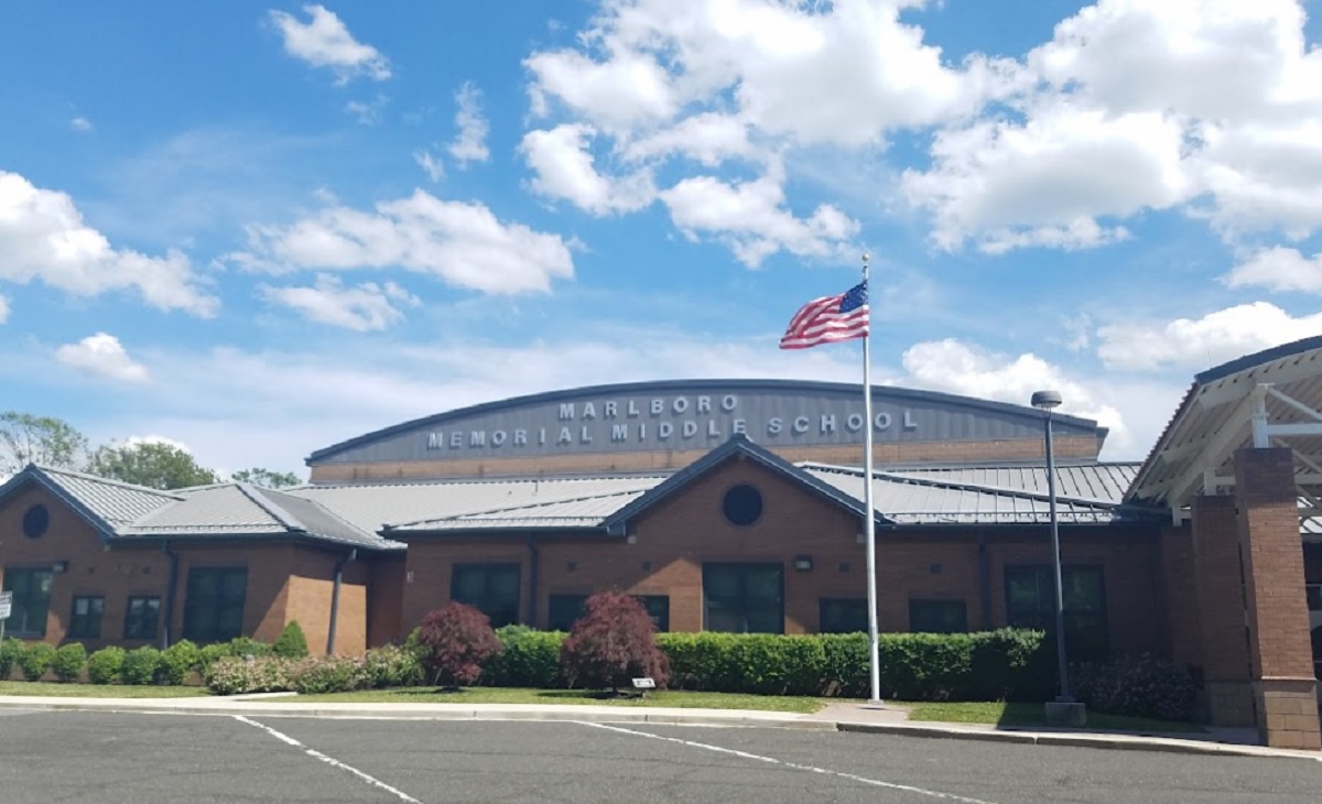 Maestra de Nueva Jersey es acusada de tocar indebidamente a una de sus estudiantes