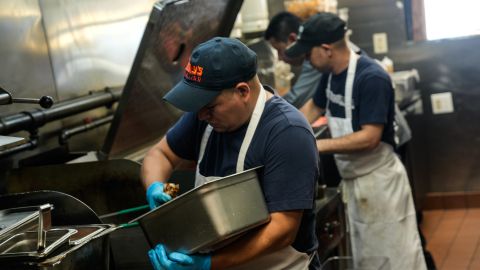 La Gran Manzana está identificando plataformas para formar a trabajadores en varias industrias.