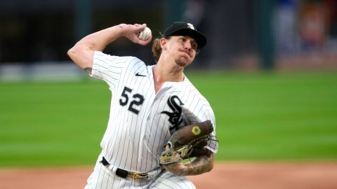 White Sox sigue activo en la agencia libre y llega a un acuerdo con el derecho Mike Clevinger