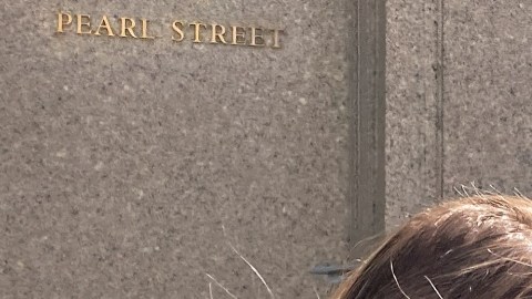 Recibe sentencia la mujer que vendió el diario de la hija de Joe Biden